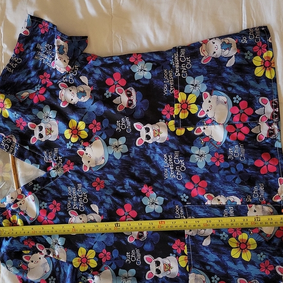 CUTE SCRUBS TOP - Picture 7 of 7